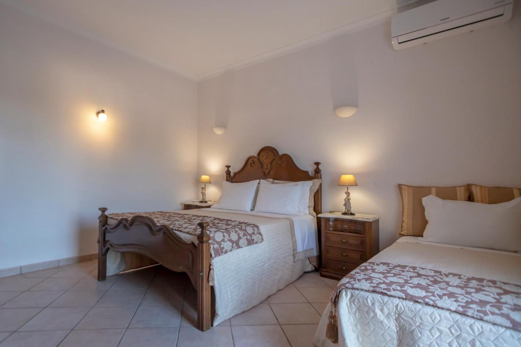 Al Meida Guesthouse อัลบูเฟรา ภายนอก รูปภาพ
