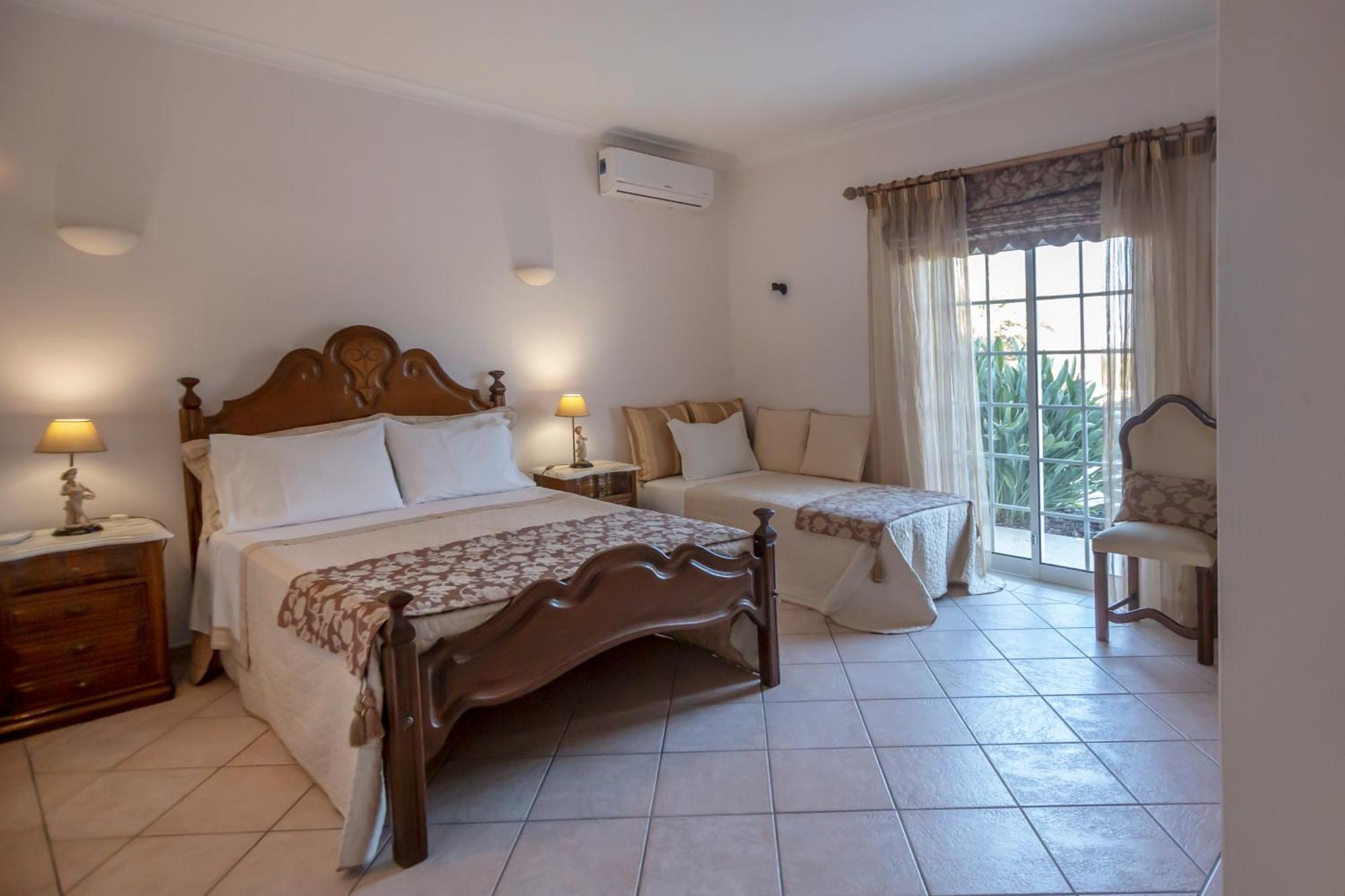 Al Meida Guesthouse อัลบูเฟรา ภายนอก รูปภาพ