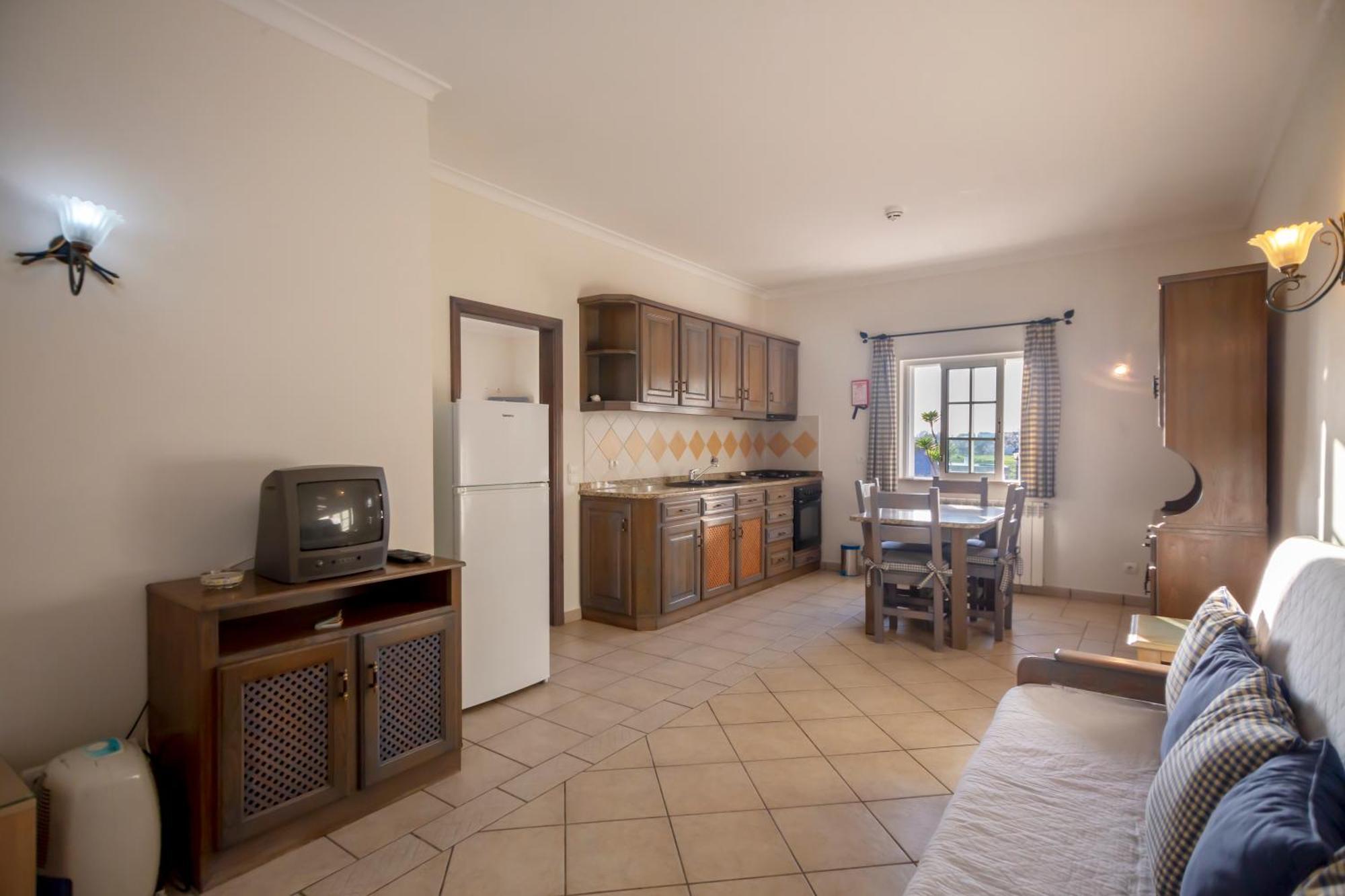 Al Meida Guesthouse อัลบูเฟรา ภายนอก รูปภาพ