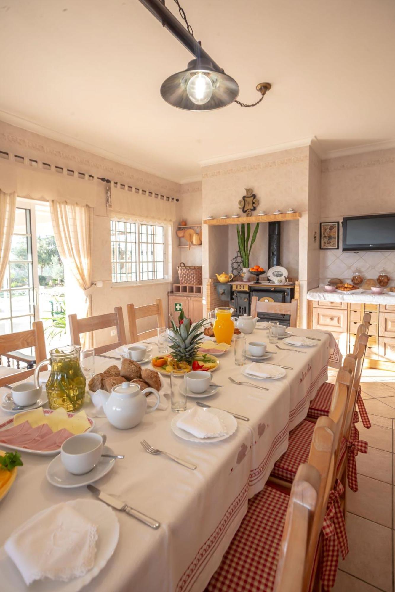 Al Meida Guesthouse อัลบูเฟรา ภายนอก รูปภาพ