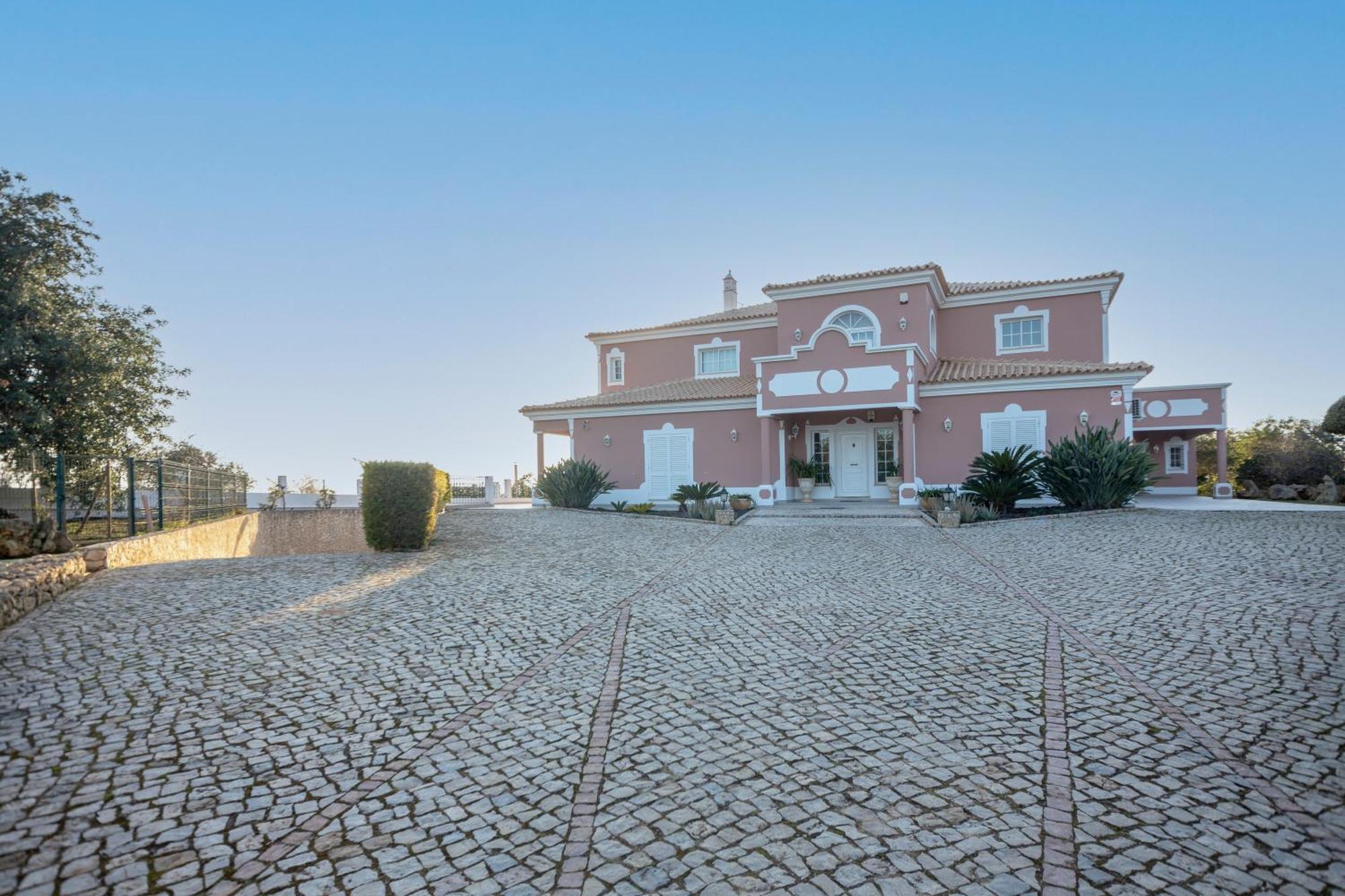 Al Meida Guesthouse อัลบูเฟรา ภายนอก รูปภาพ