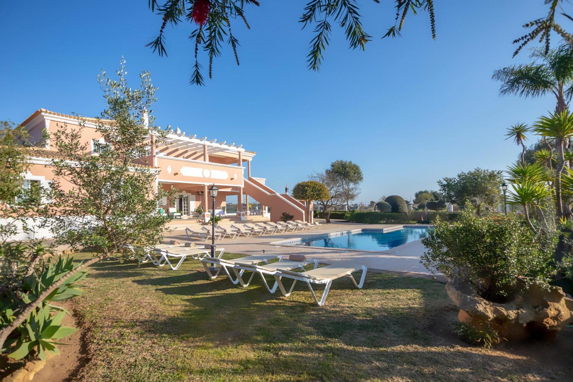 Al Meida Guesthouse อัลบูเฟรา ภายนอก รูปภาพ